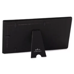 Hallmark Store -Hallmark Store Awesomeness Runs in Our Family Ceramic Frame 1SNN1062 02