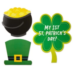 Hallmark Baby's First Holidays Pics 'n' Props Kit -Hallmark Store Babys 1st Holidays Photo Prop Frame Kit 1BBY4822 10